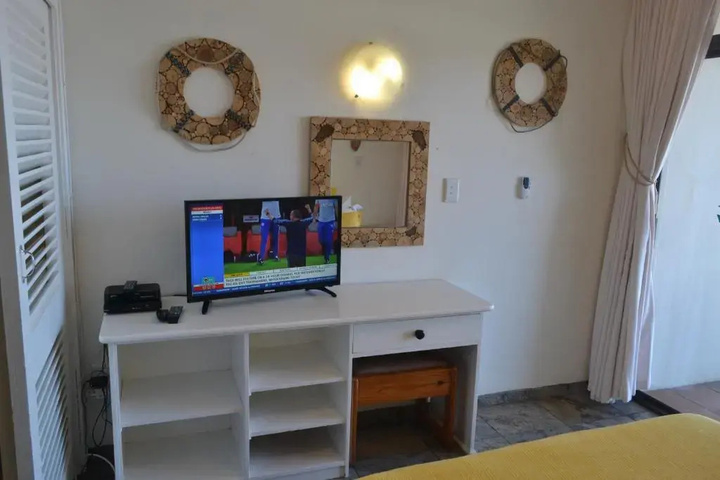 Room 4 of 20