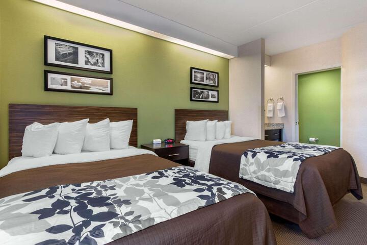 2 Double Beds (3 of 17)