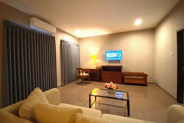 Room 8 of 22