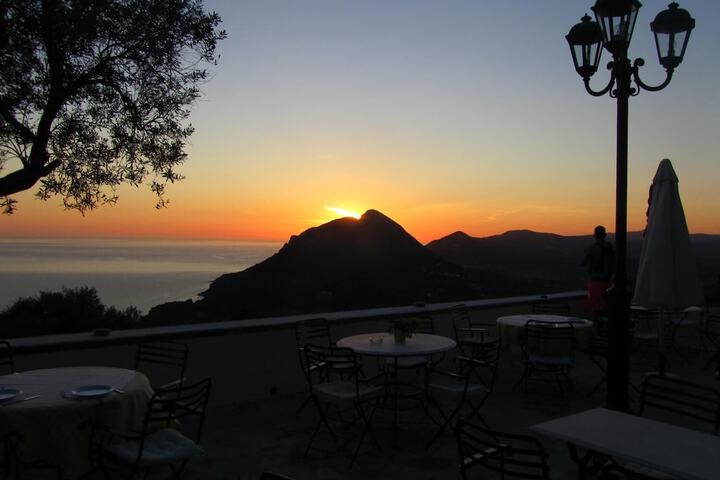 Terrace/Patio 10 of 32