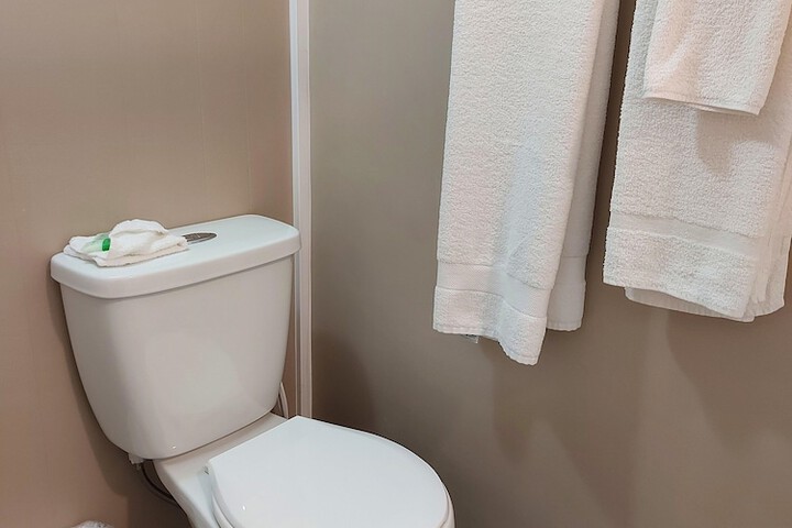 Room 128 of 176