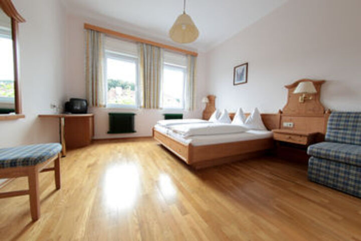 Room 14 of 23