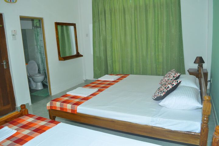 Room 12 of 26