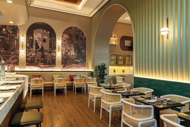 Dining 60 of 78
