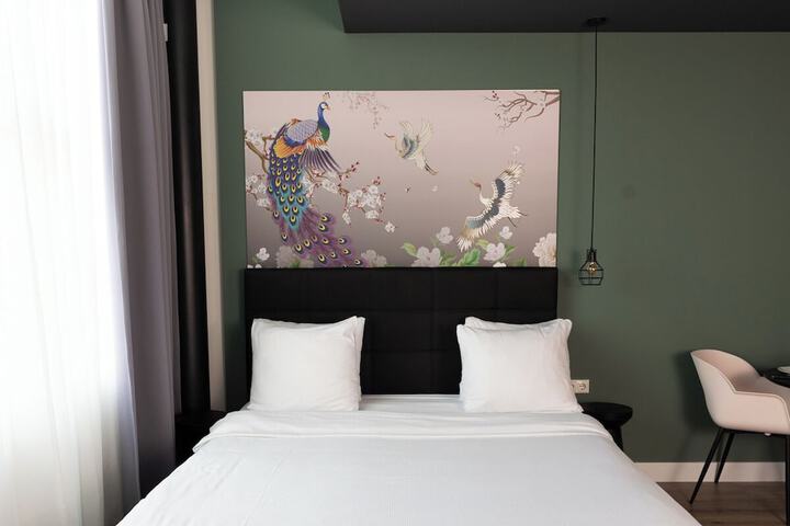 Room 16 of 52