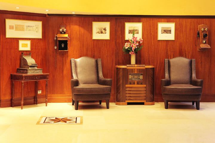 Guest Lobby