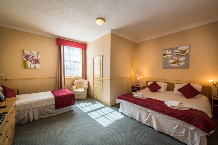 Room 12 of 86
