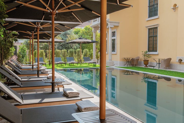 Pool 24 of 56