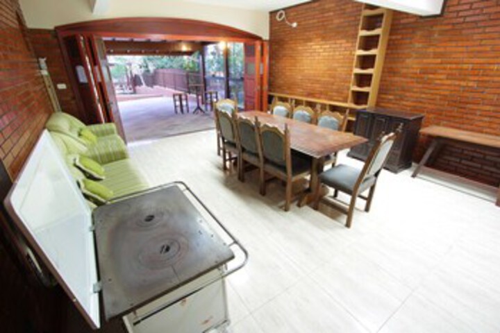 Room 13 of 29