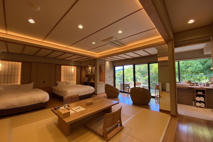 Room 4 of 35