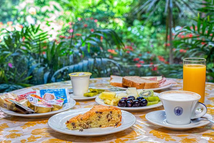 Breakfast/Coffee Service 31 of 38