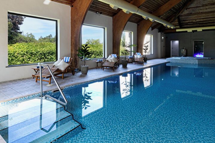 Pool 97 of 135
