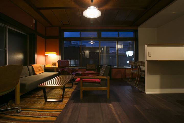 Entrance & Lobby