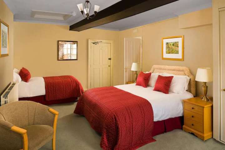 Room 10 of 38