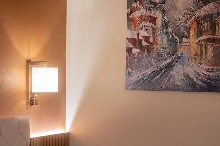 Room 8 of 70
