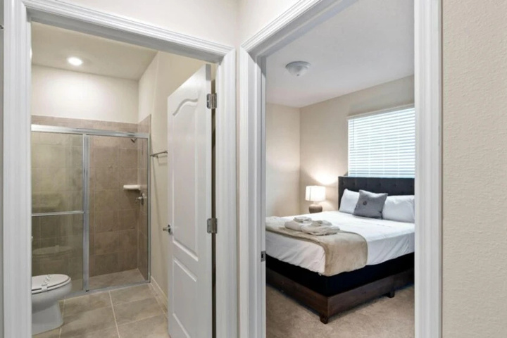 Room 3 of 21