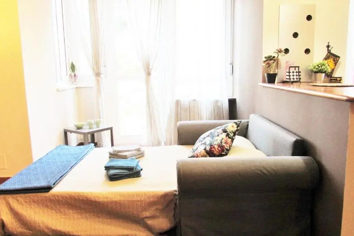 Room 2 of 13