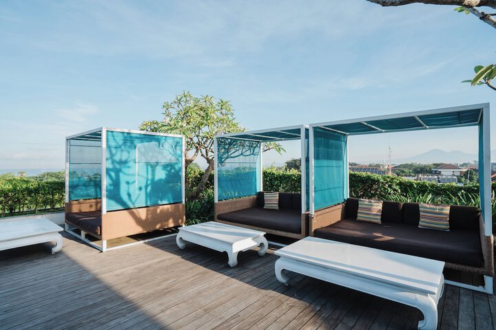 Sundeck 90 of 97