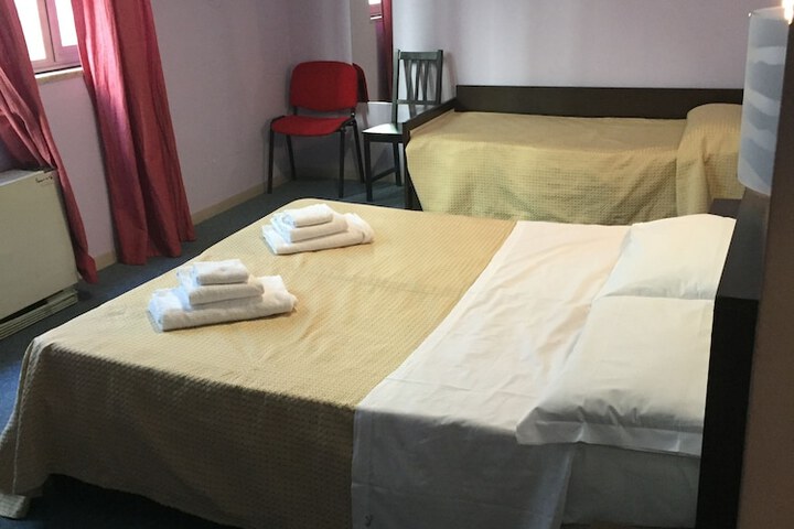 Room 11 of 36
