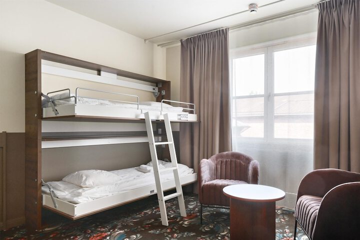 Room 27 of 57