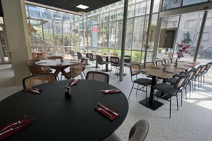 Dining 54 of 72