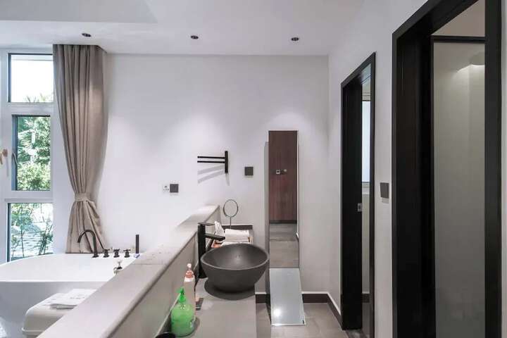 Room 86 of 163