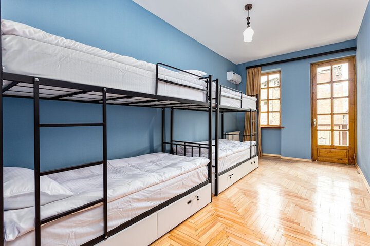 Room 2 of 3