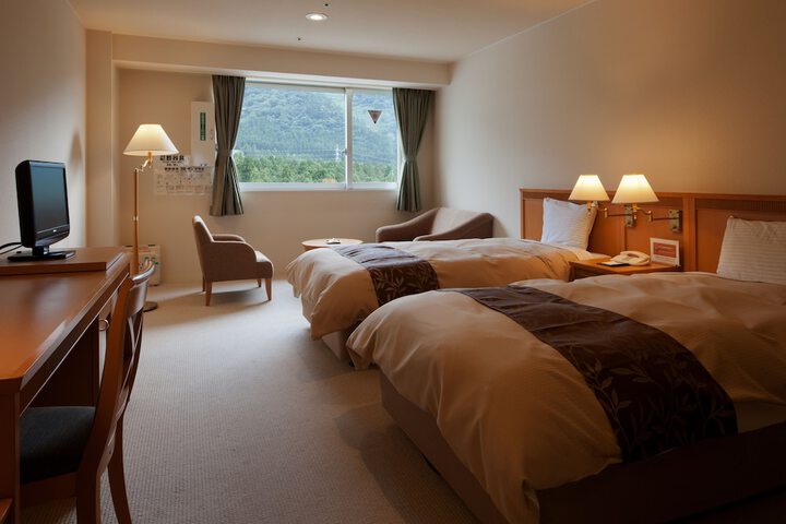 Room 4 of 39