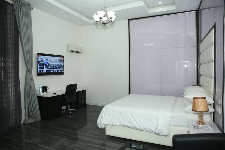 Room 7 of 29