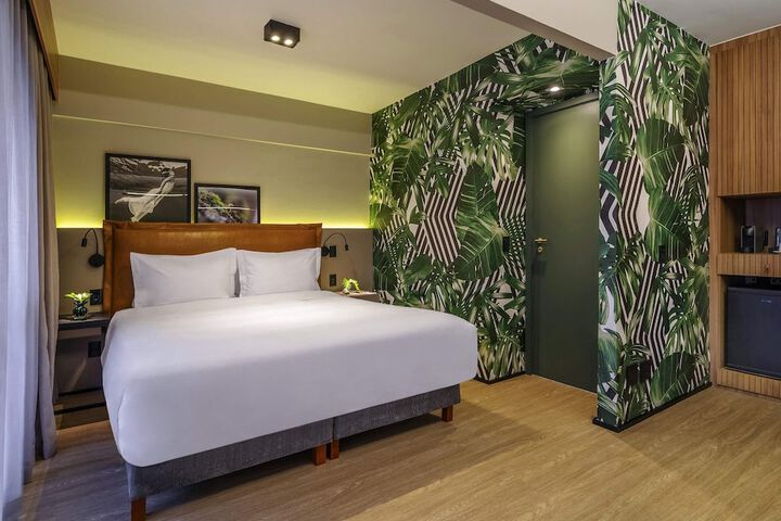 Room 34 of 127
