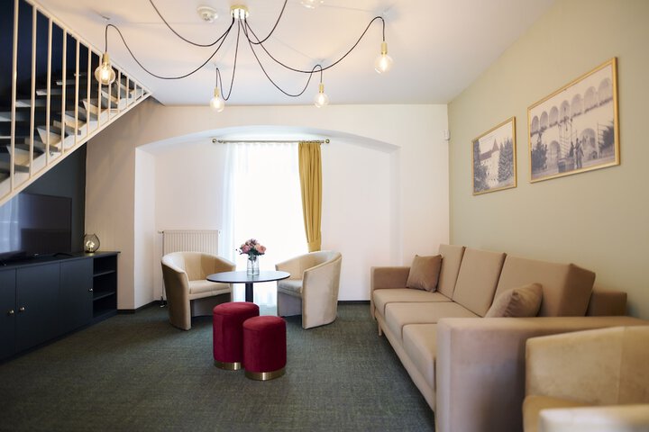 Room 20 of 90