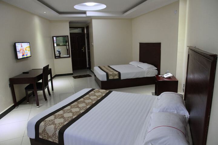 Room 14 of 50