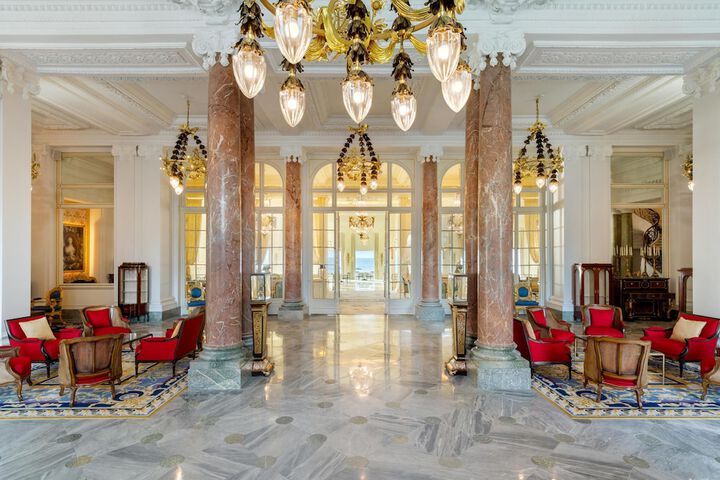 Guest Lobby