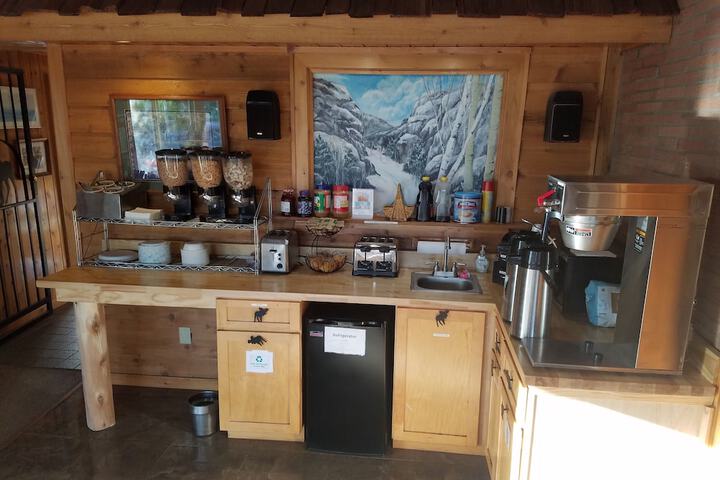 Breakfast/Coffee Service 53 of 66