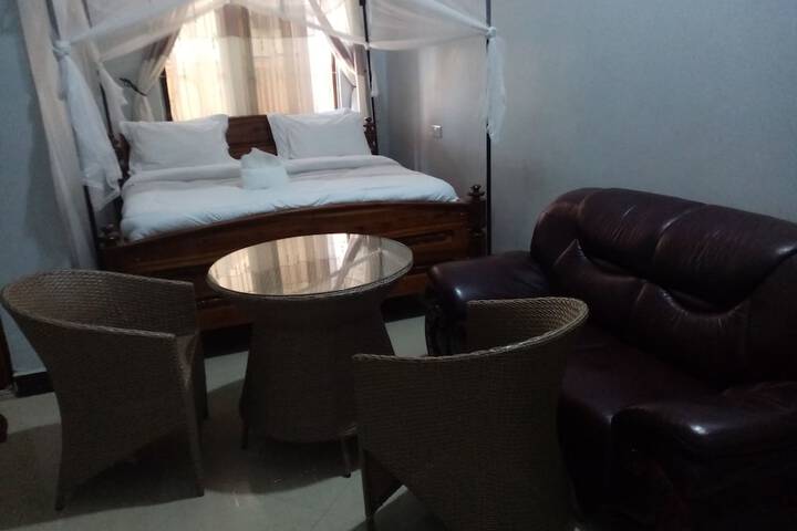 Room 3 of 17