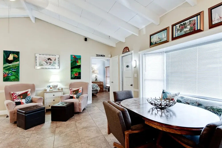 Room 8 of 22