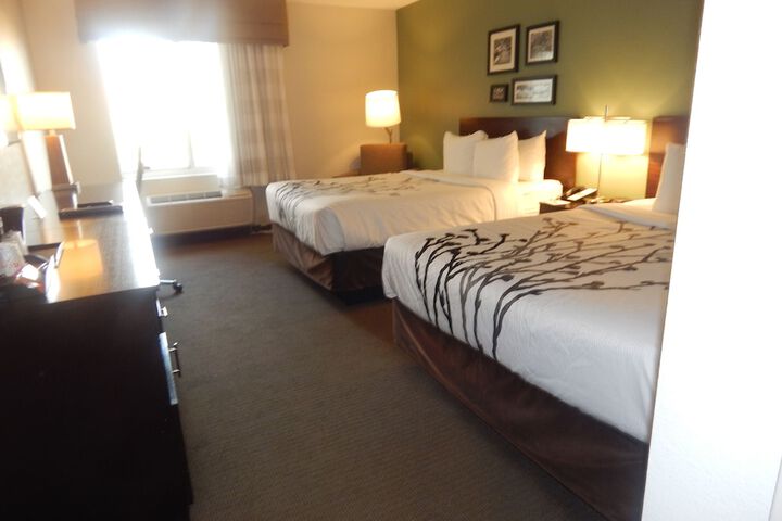 Room 10 of 46