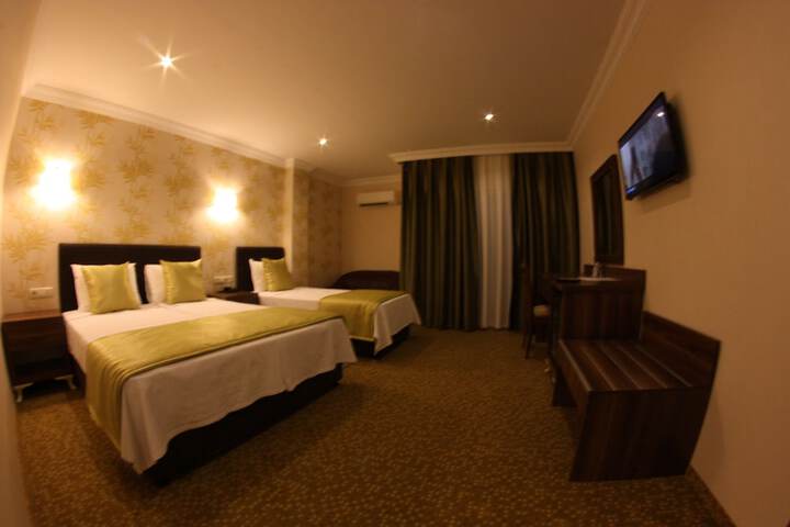 Room 6 of 111