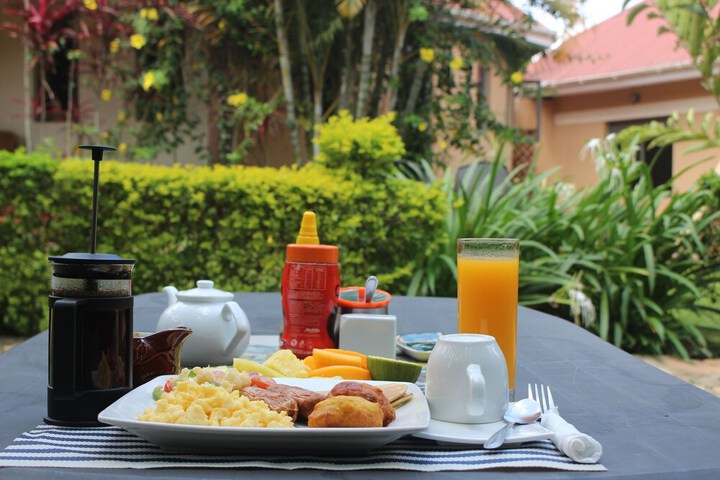 Breakfast/Coffee Service 24 of 34