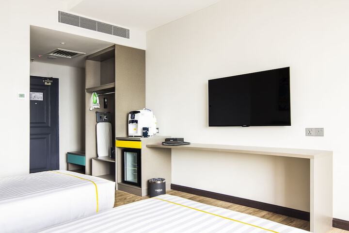 Room 11 of 41