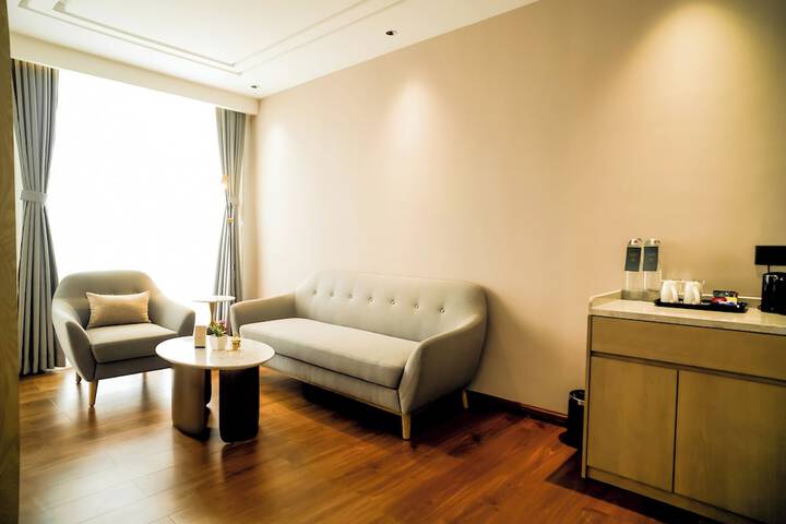 Room 9 of 70