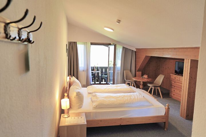 Room 11 of 62