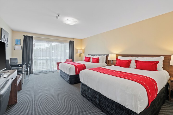 Room 46 of 104