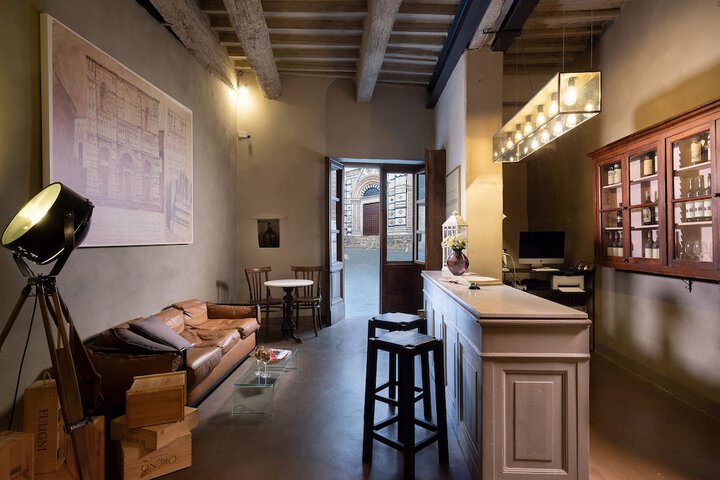 Concierge desk