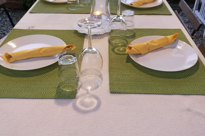 Dining 18 of 39