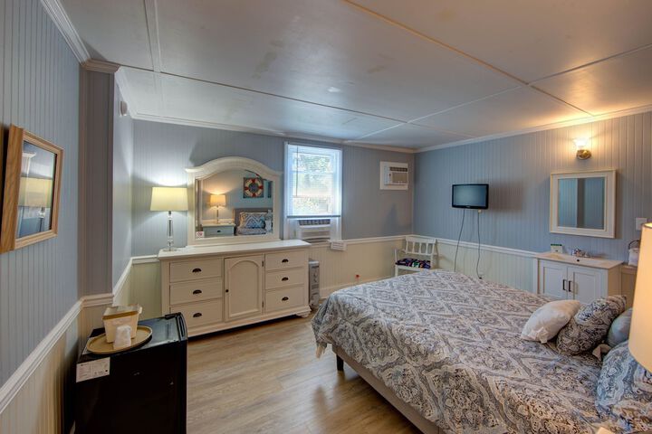 Room 186 of 309