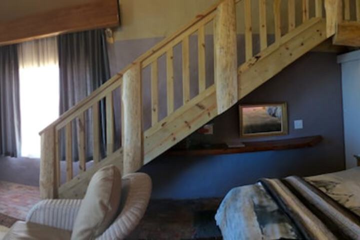 Room 25 of 137