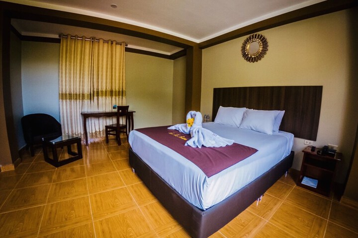 Room 8 of 42