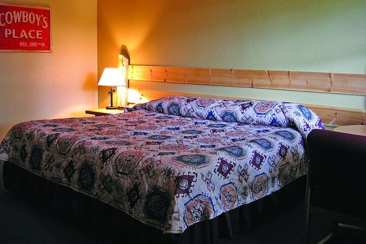 Room 4 of 85