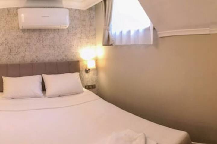 Room 13 of 50